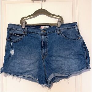 Signature by Levi Strauss Blue Jean Shorts, size 18